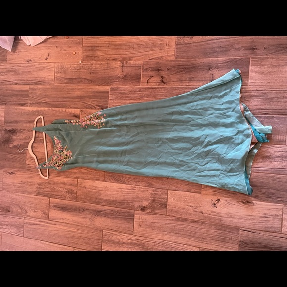 Vintage Vera Wang Embroidered Gown - Picture 5 of 10